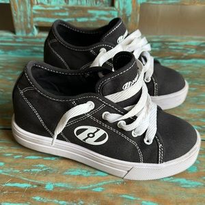 Heelys Black Canvas Upper Shoes With Wheels Size 2